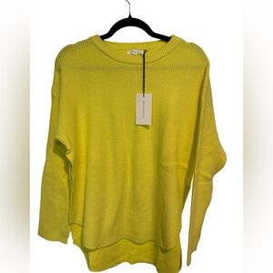 Crew Neck Sweater with Long Sleeves and Relaxed‎ Fit